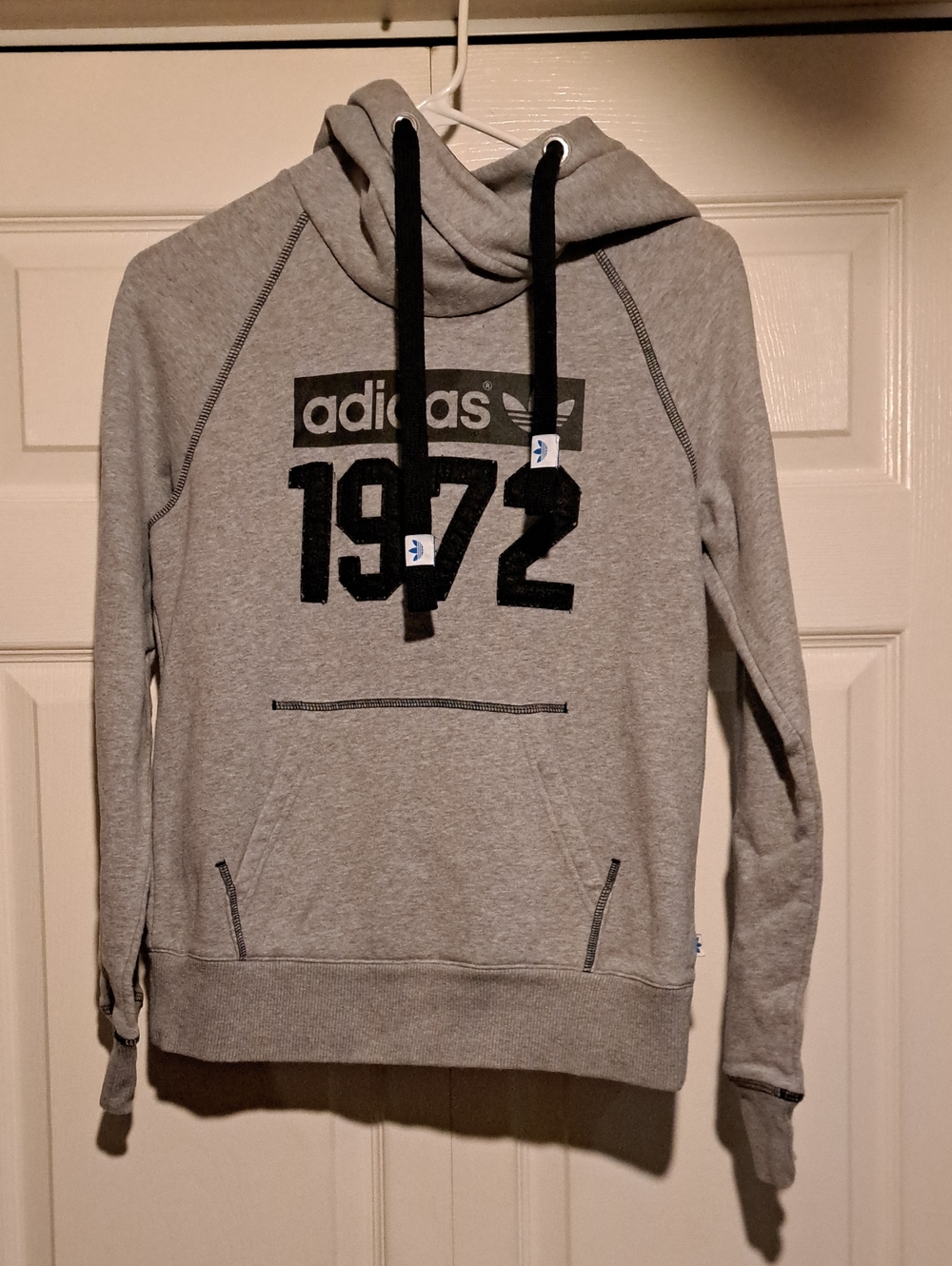 Adidas-Petite unisex /youth Gray '1972' Pullover Hoodie with Black Drawstrings